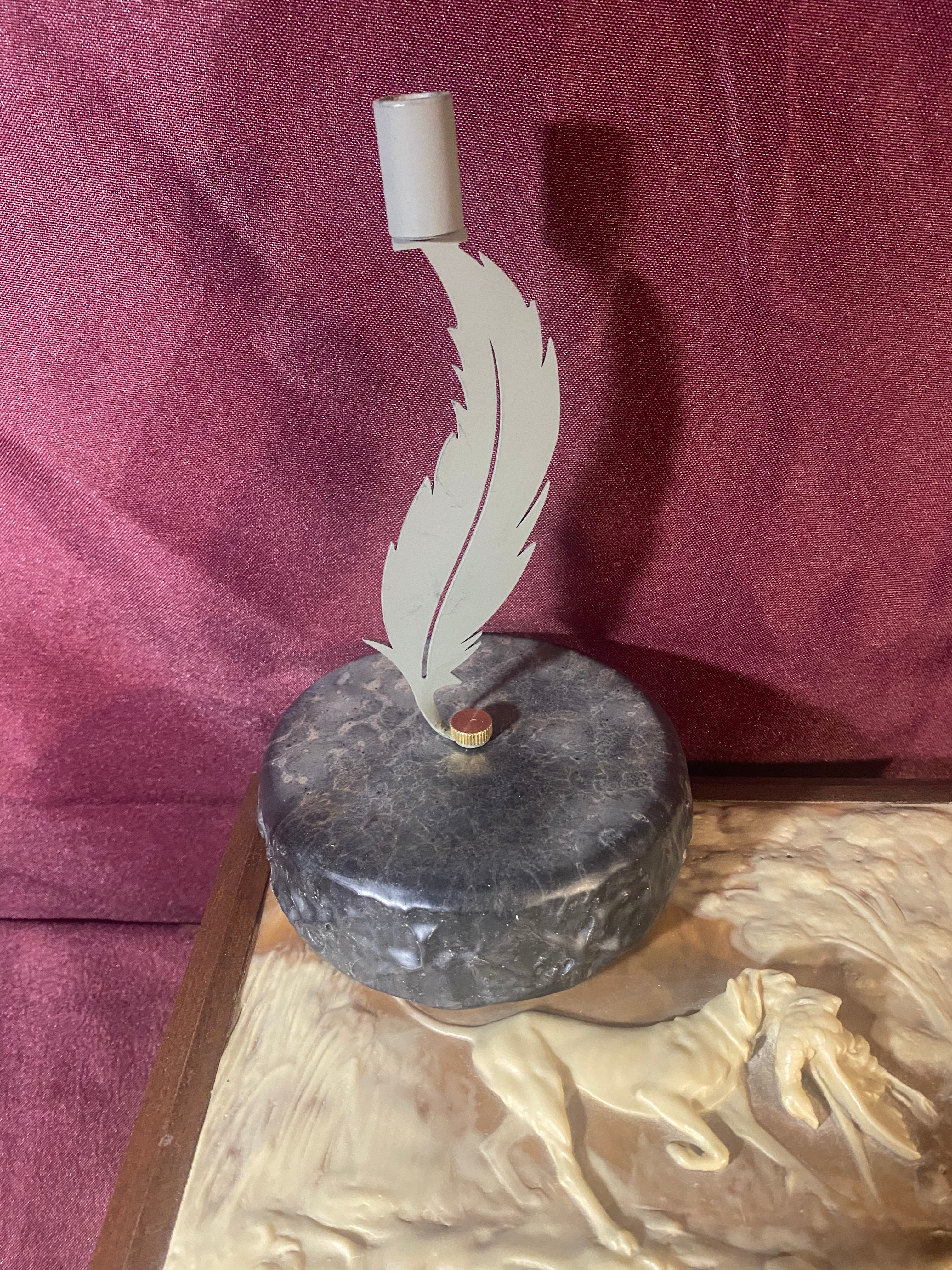 Duck Head Pedestal Base